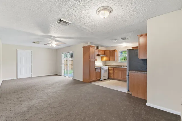 $185,000 | 535 Edgebrook Drive, Houston, TX 77034