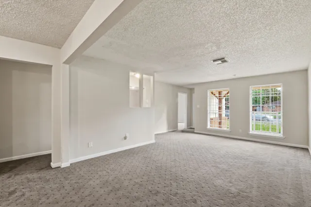 $185,000 | 535 Edgebrook Drive, Houston, TX 77034