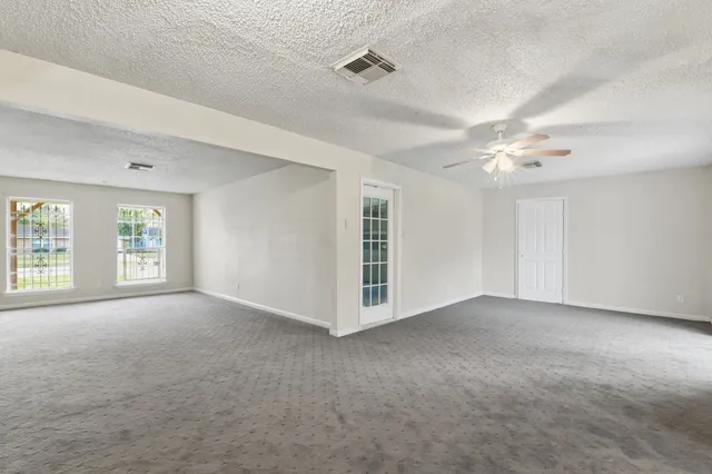 $185,000 | 535 Edgebrook Drive, Houston, TX 77034