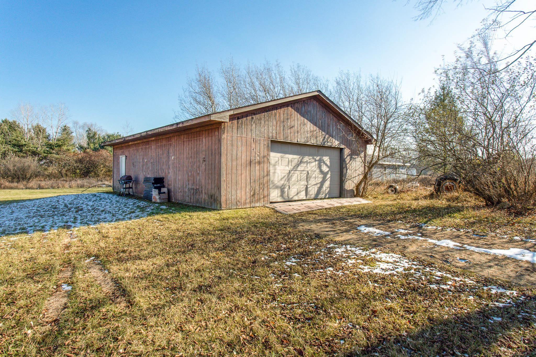 6506 Roach Road Lexington, MI 48450 - Photo 8 of 62 50096810-7.JPG