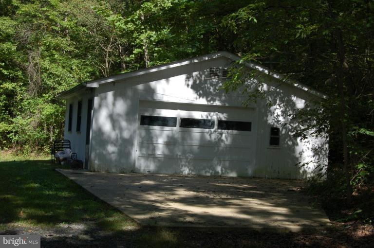4950 Howellsville Road Front Royal, VA 22630 - Photo 17 of 17 Garage 1