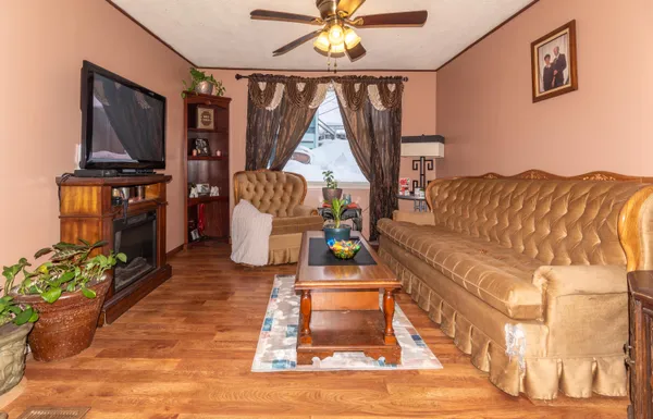 $79,500 | 463 East Main Street, Madawaska, ME 04756