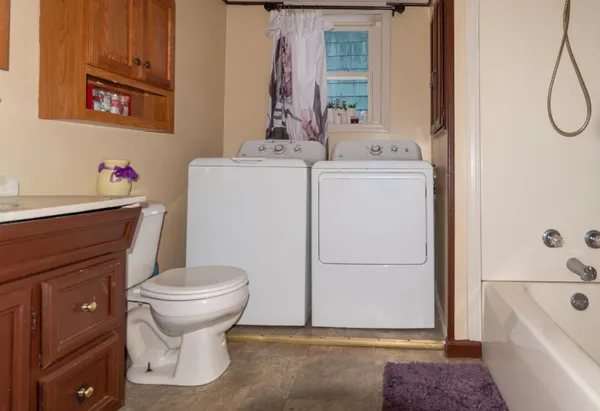 $79,500 | 463 East Main Street, Madawaska, ME 04756