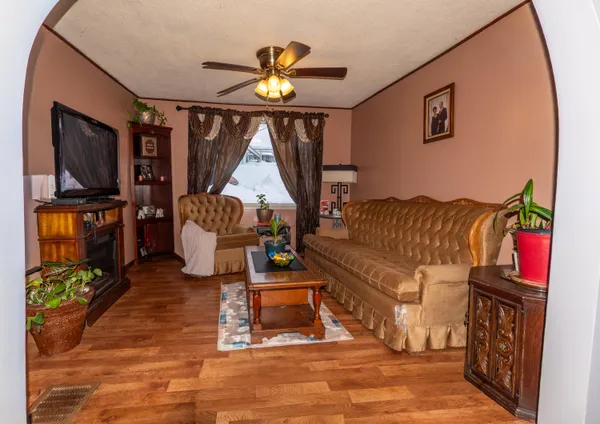 $79,500 | 463 East Main Street, Madawaska, ME 04756