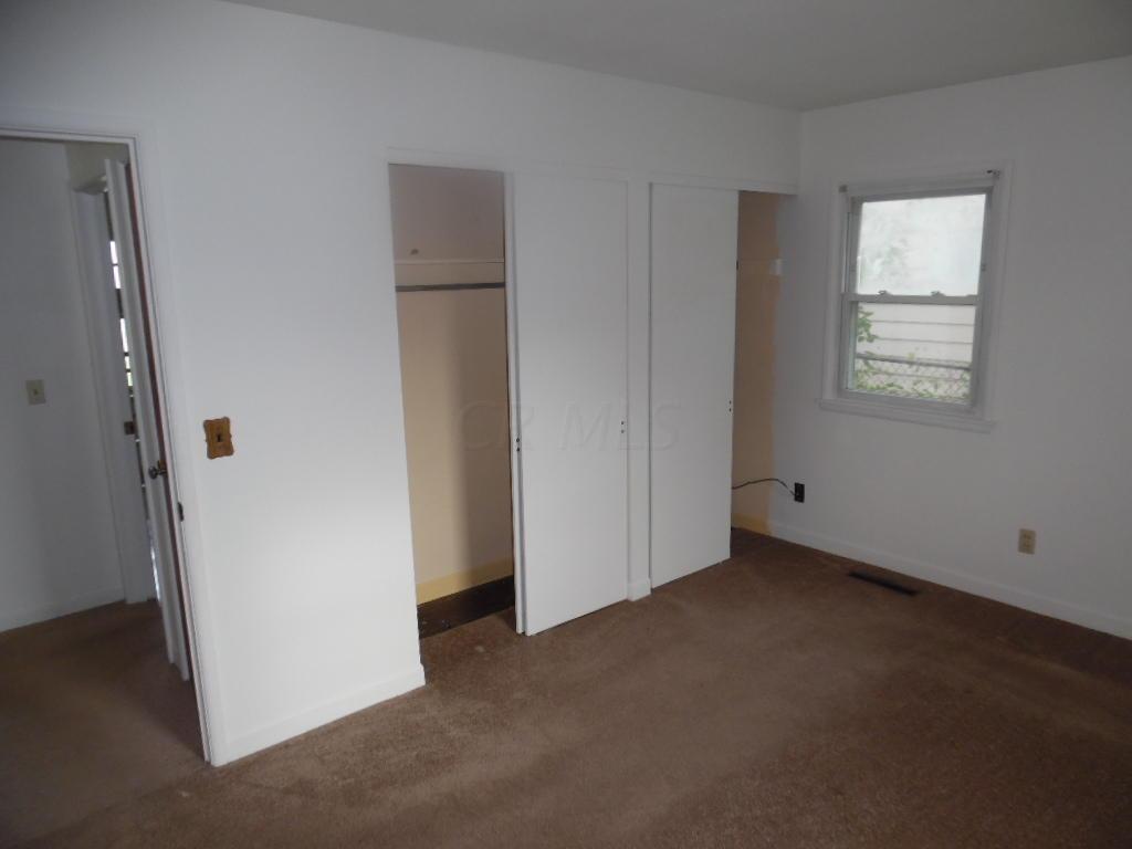 340 Sturbridge Road Columbus, OH 43228 - Photo 13 of 21 Gallery Image 13