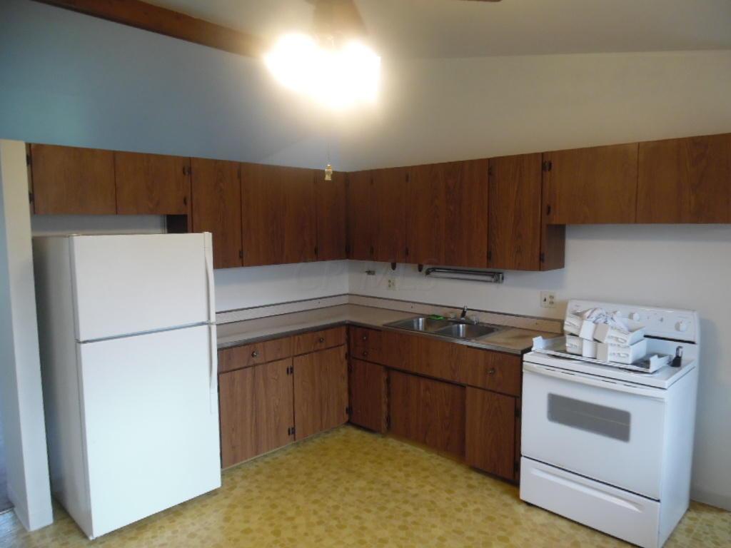 340 Sturbridge Road Columbus, OH 43228 - Photo 2 of 21 Gallery Image 2