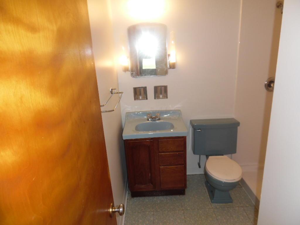 340 Sturbridge Road Columbus, OH 43228 - Photo 8 of 21 Gallery Image 8