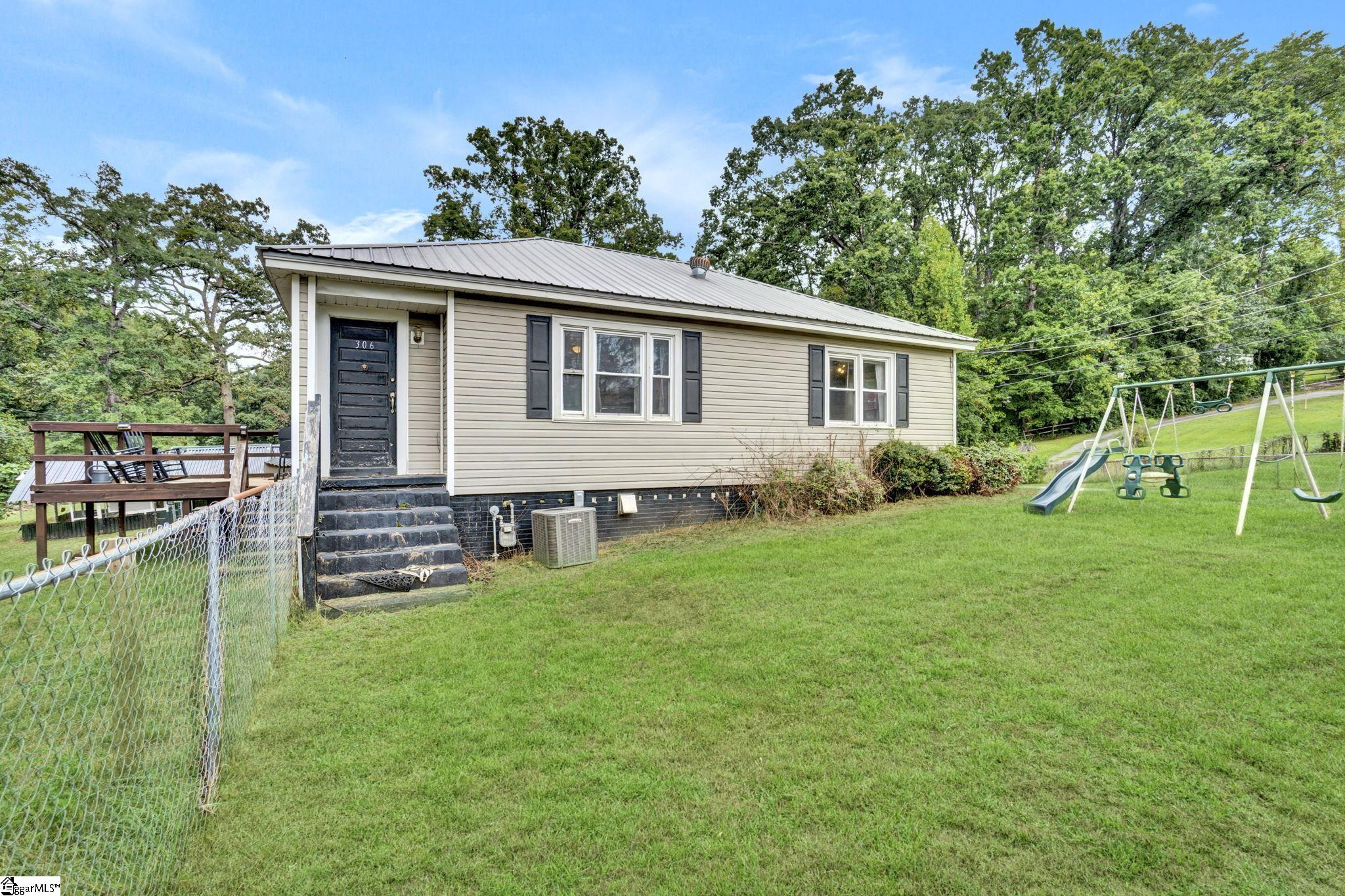 306 Rice Road Easley, SC 29640 - Photo 8 of 38