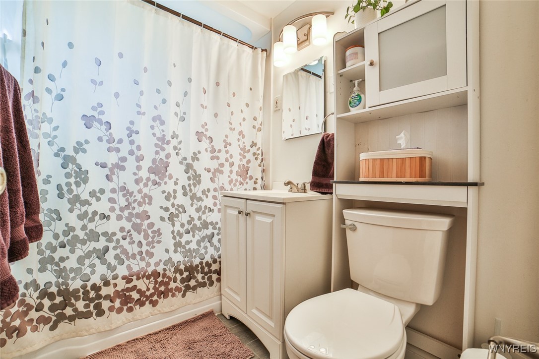 89 Pearce Drive Amherst, NY 14226 - Photo 14 of 36 89 Pearce Bath Room