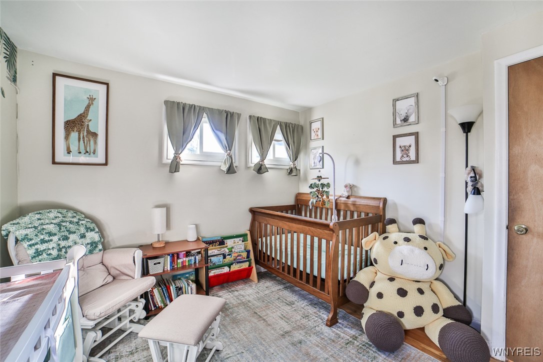 89 Pearce Drive Amherst, NY 14226 - Photo 16 of 36 89 Pearce Bedroom