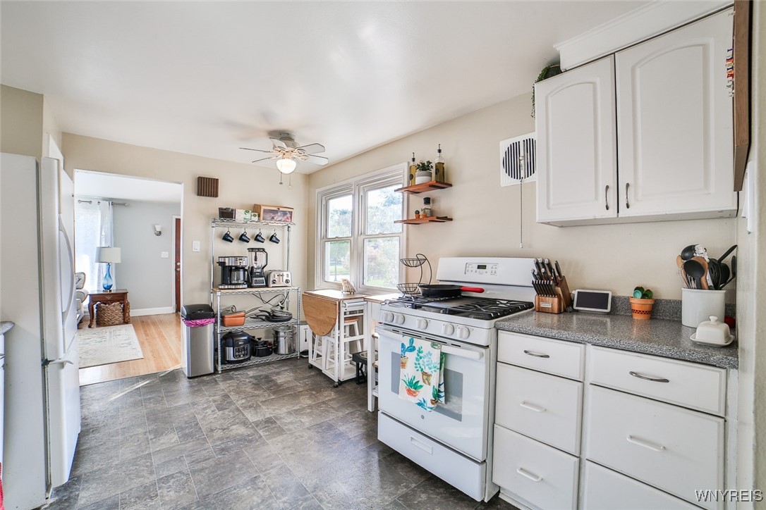 89 Pearce Drive Amherst, NY 14226 - Photo 19 of 36 89 Pearce Kitchen