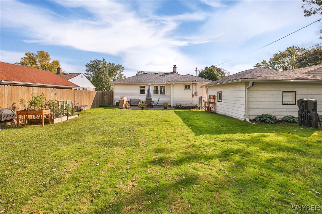 89 Pearce Drive Amherst, NY 14226 - Photo 26 of 36 89 Pearce Back of the House & Yar