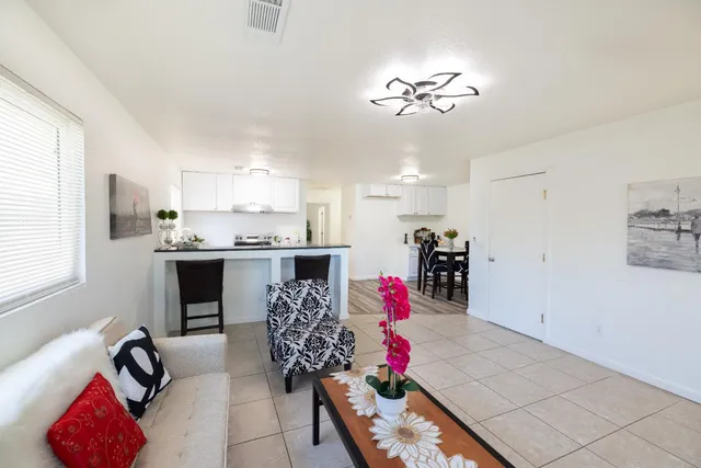 $439,995 | 6337 Sunrise S Drive, Sacramento, CA 95824