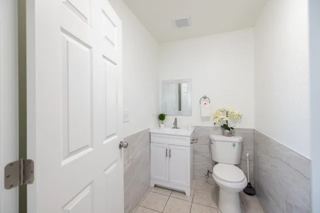 $439,995 | 6337 Sunrise S Drive, Sacramento, CA 95824