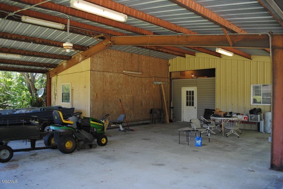 11382 County Farm Road Gulfport, MS 39503 - Photo 30 of 37 Carport