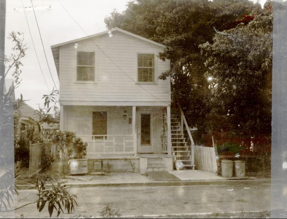 806 Pearl Street Key West, FL 33040 - Photo 3 of 3 a front view of a house with a yard