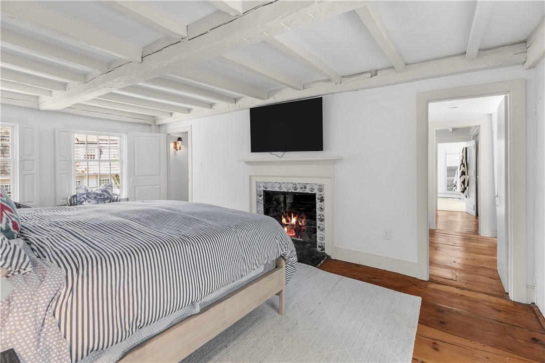 22 Bridge Street Newport, RI 02840 - Photo 19 of 30