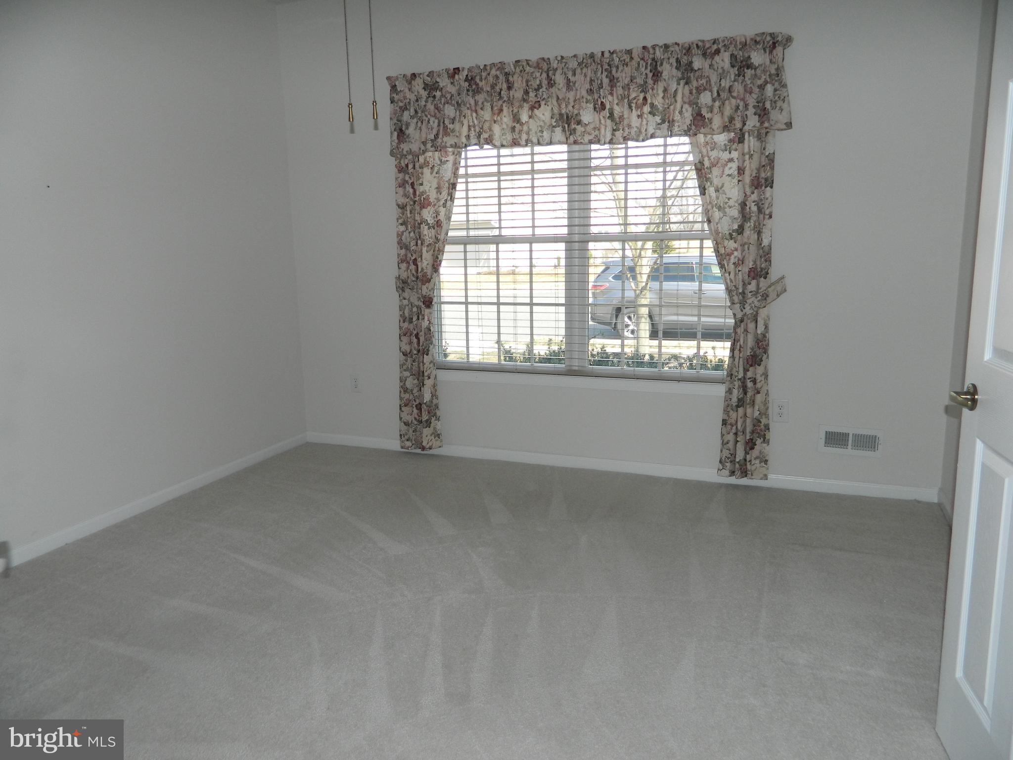 7 Oak Ridge Court Columbus, NJ 08022 - Photo 28 of 39