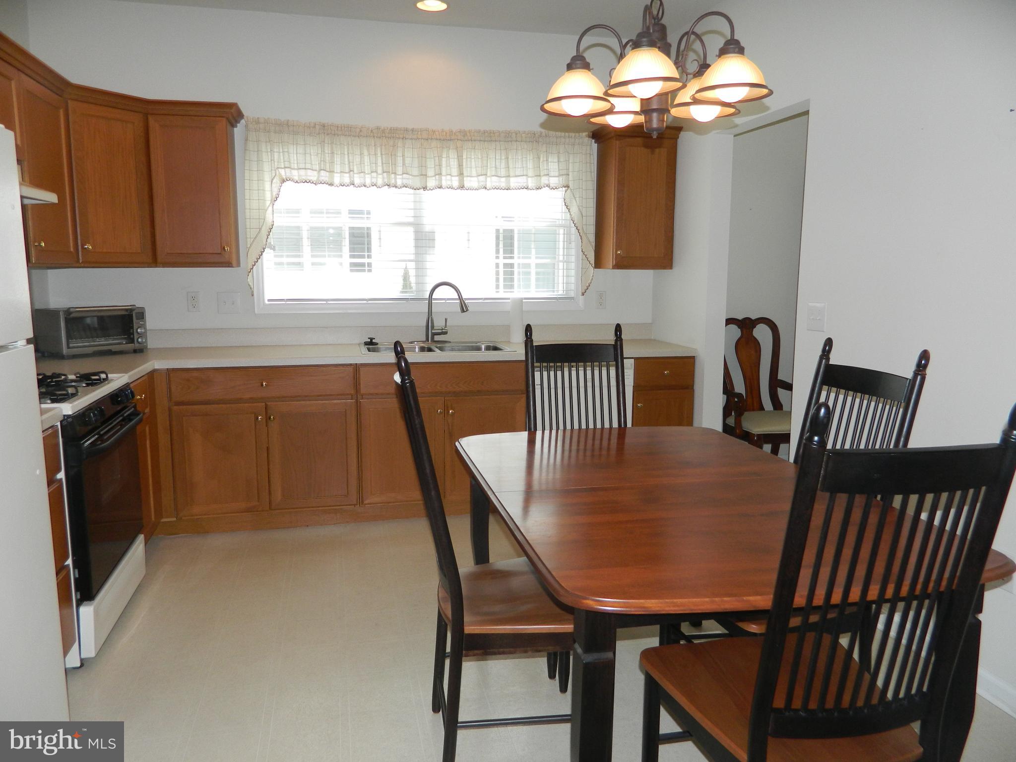 7 Oak Ridge Court Columbus, NJ 08022 - Photo 7 of 39