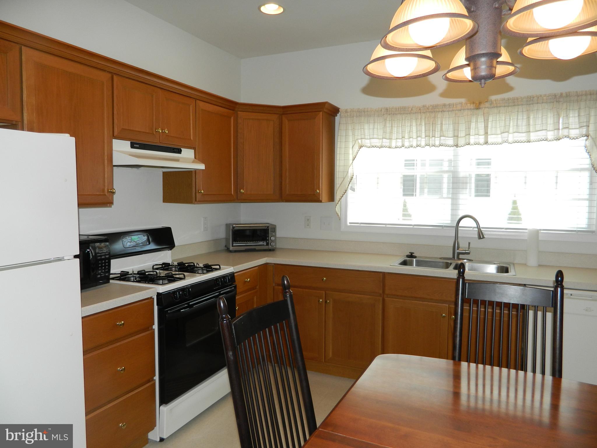 7 Oak Ridge Court Columbus, NJ 08022 - Photo 8 of 39