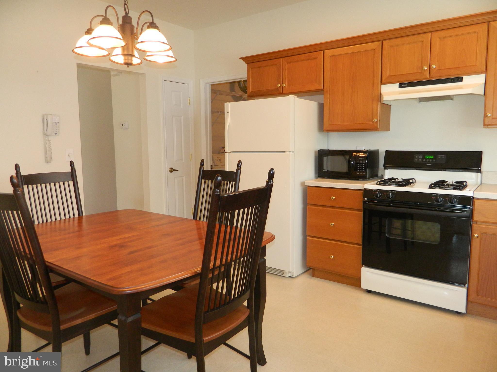 7 Oak Ridge Court Columbus, NJ 08022 - Photo 10 of 39