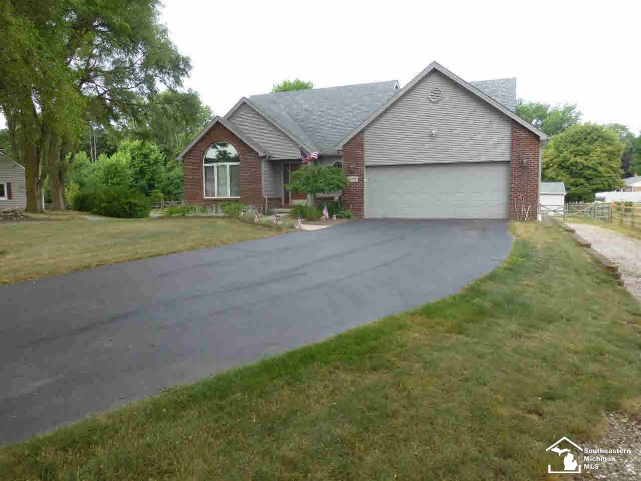 8819 Jackman Road Temperance, MI 48182 - Photo 4 of 14 21186780-3.JPG