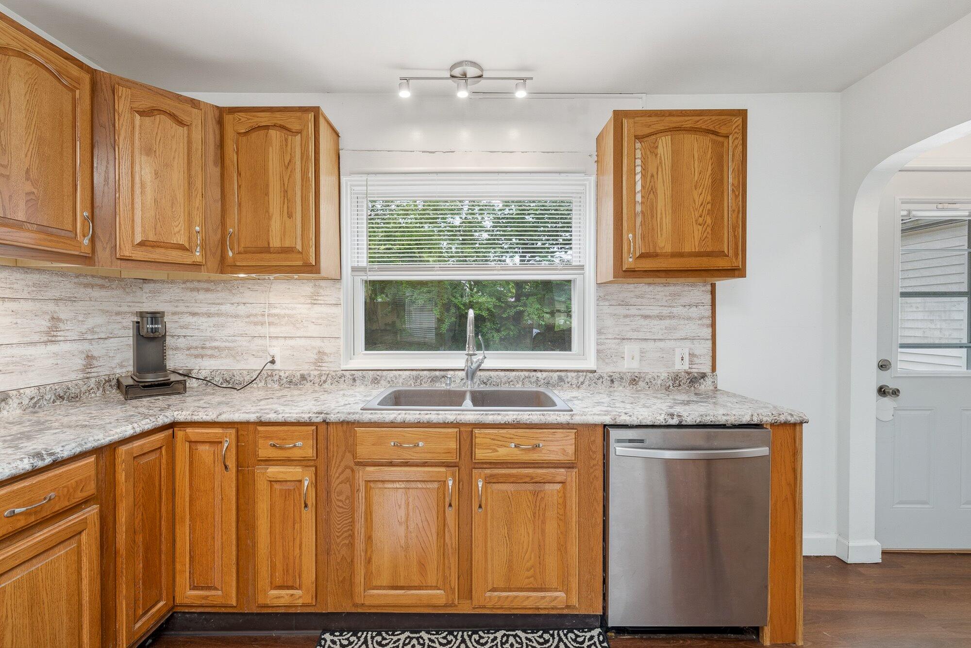 4826 Burt Avenue Grand Ledge, MI 48837 - Photo 13 of 36 12-WM4826burt-14