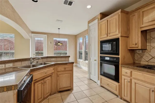 $480,000 | 8115 Dogwood Lane, Irving, TX 75063