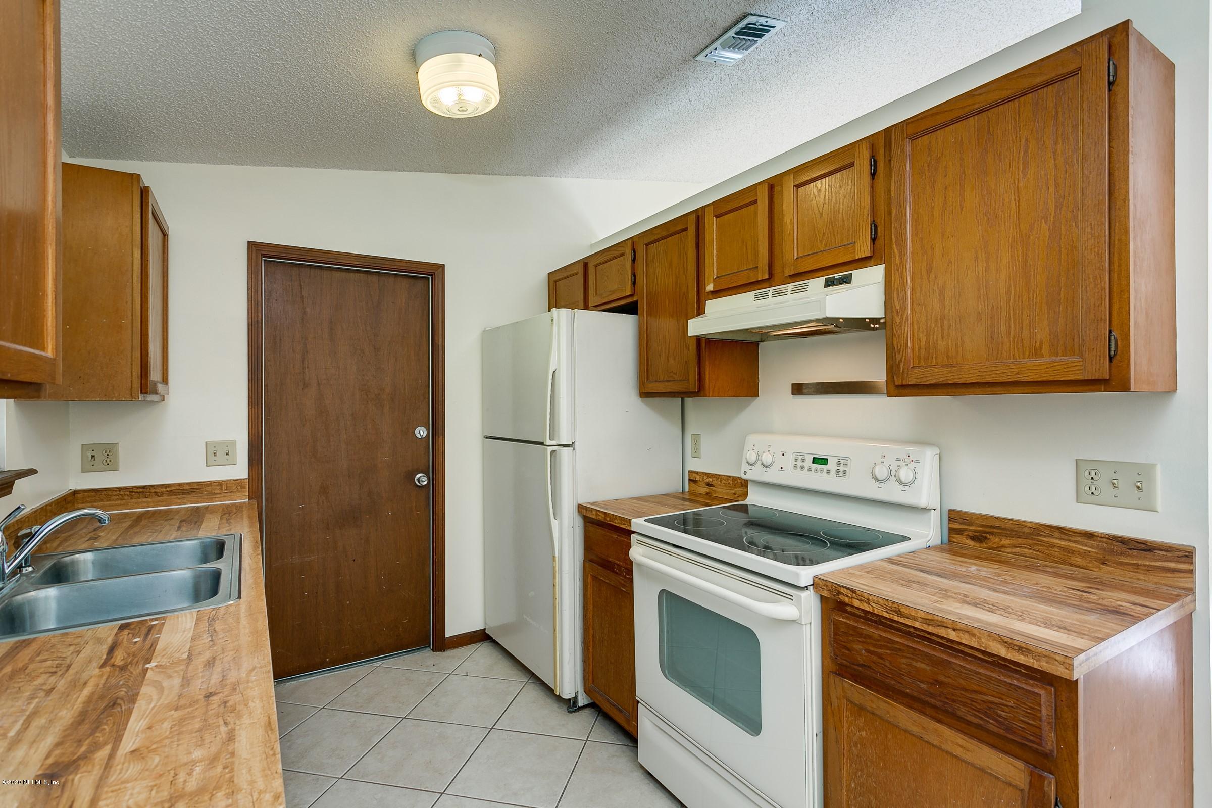 3616 Eunice Road Jacksonville, FL 32250 - Photo 13 of 30 Kitchen View 2