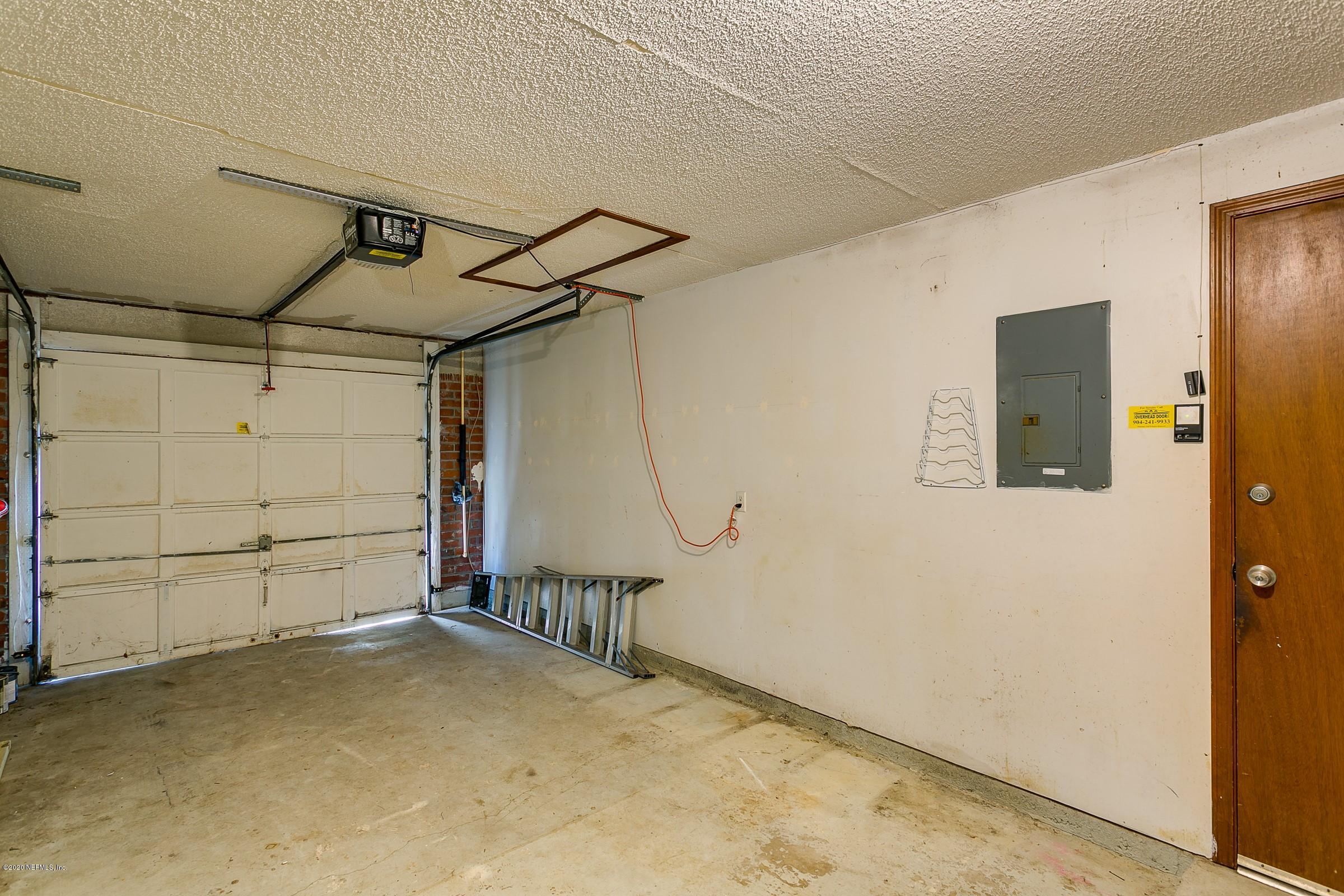 3616 Eunice Road Jacksonville, FL 32250 - Photo 26 of 30 Garage Interior