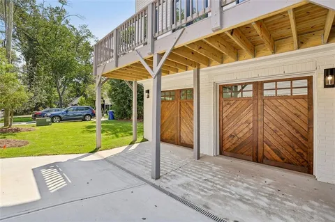 $1,725,000 | 2595 Apple Valley Road, Brookhaven, GA 30319