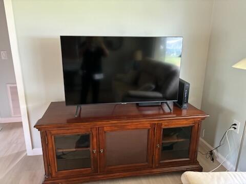 4404 Southeast Mulford Lane Stuart, FL 34997 - Photo 22 of 22 4404 MULFORD TV IMG_0113 4