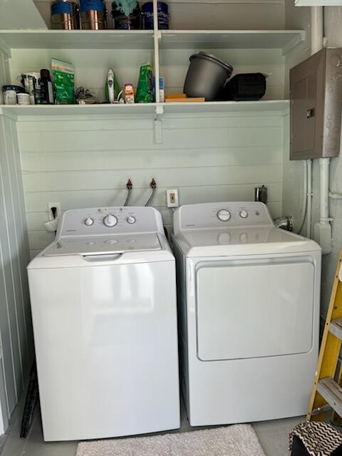 4404 Southeast Mulford Lane Stuart, FL 34997 - Photo 4 of 22 MULFORD 2025 WASHER-DRYER