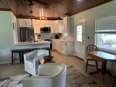 $2,500 | 4404 Southeast Mulford Lane, Stuart, FL 34997