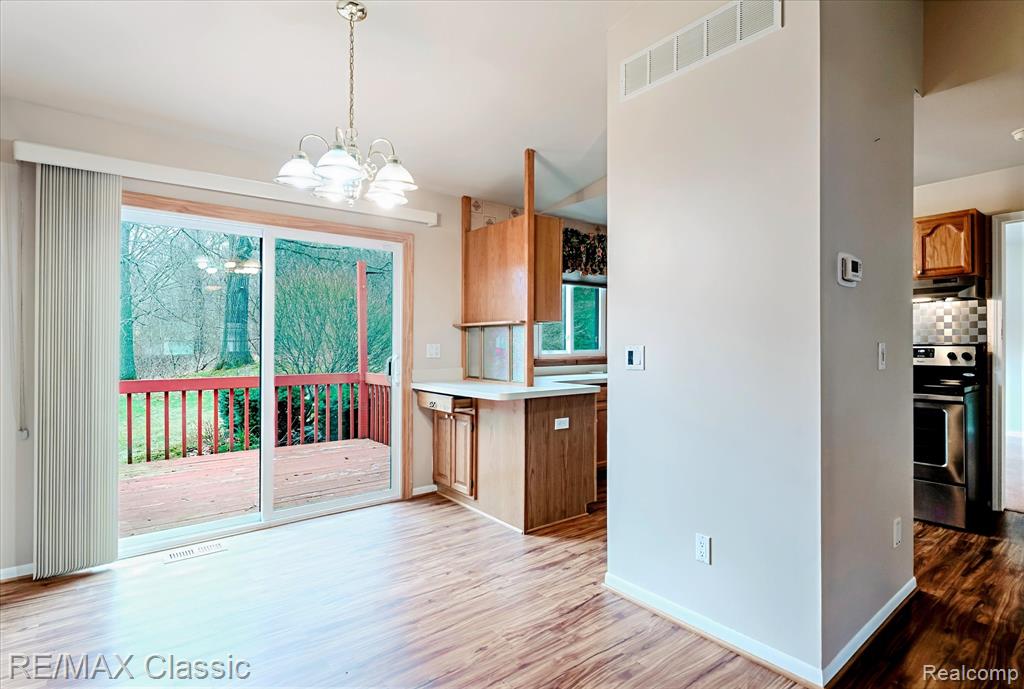 9039 Lake E Road, Unit 45 Clarkston, MI 48348 - Photo 12 of 53