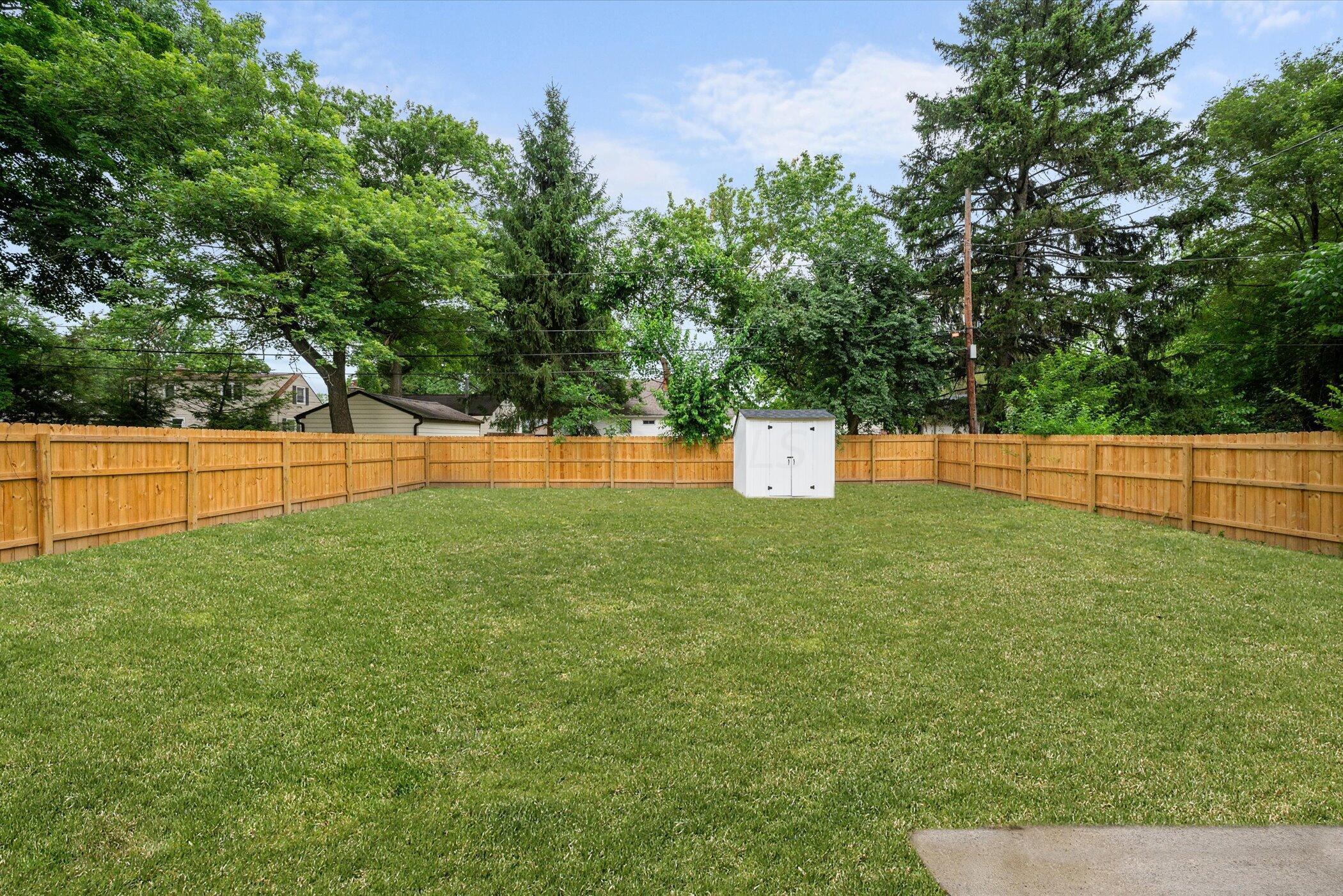 2156 Bristol Road Columbus, OH 43221 - Photo 33 of 43 30-DSC9296