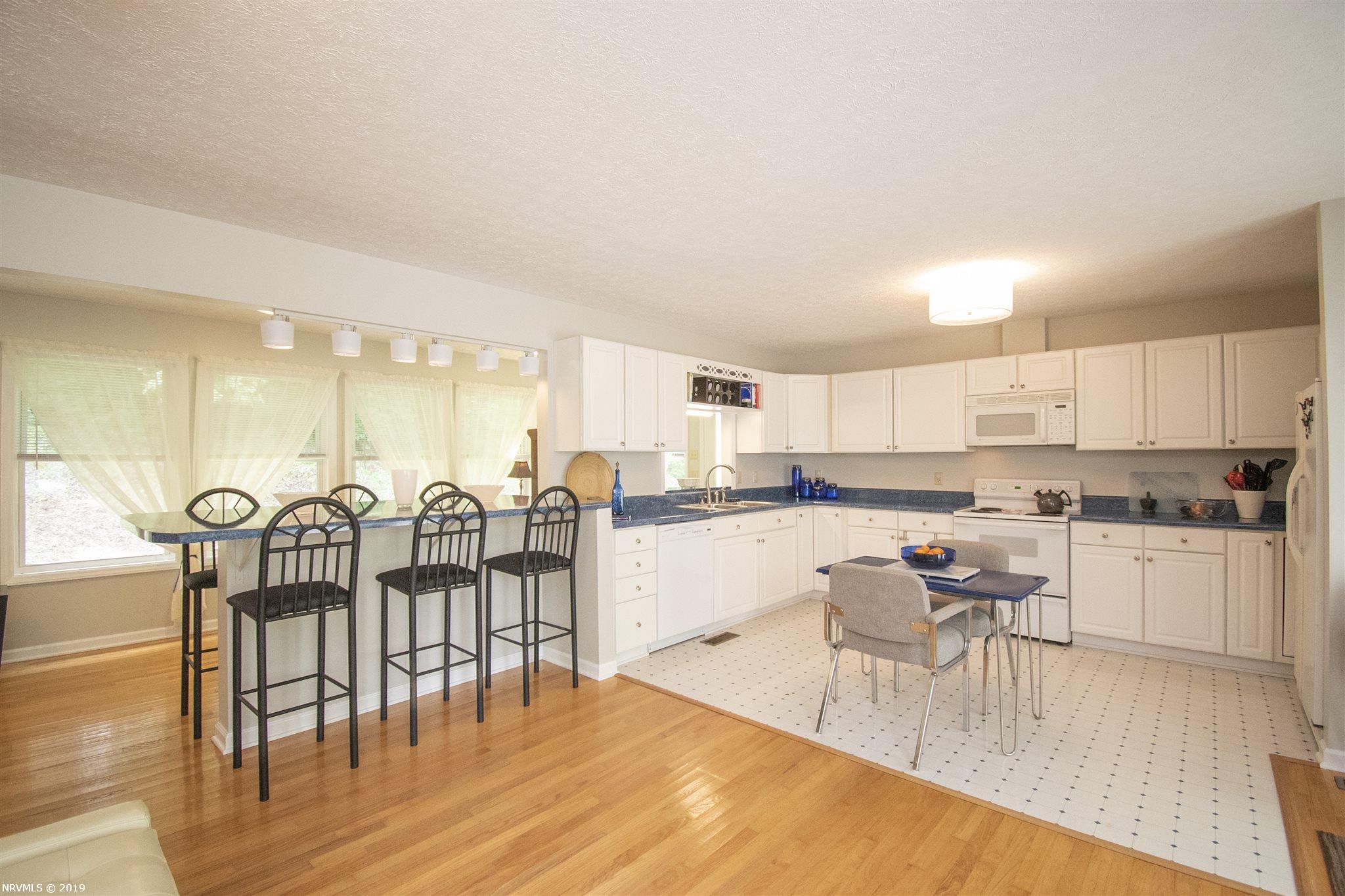 1005 Redbud Road Blacksburg, VA 24060 - Photo 10 of 35 Gallery Image 10