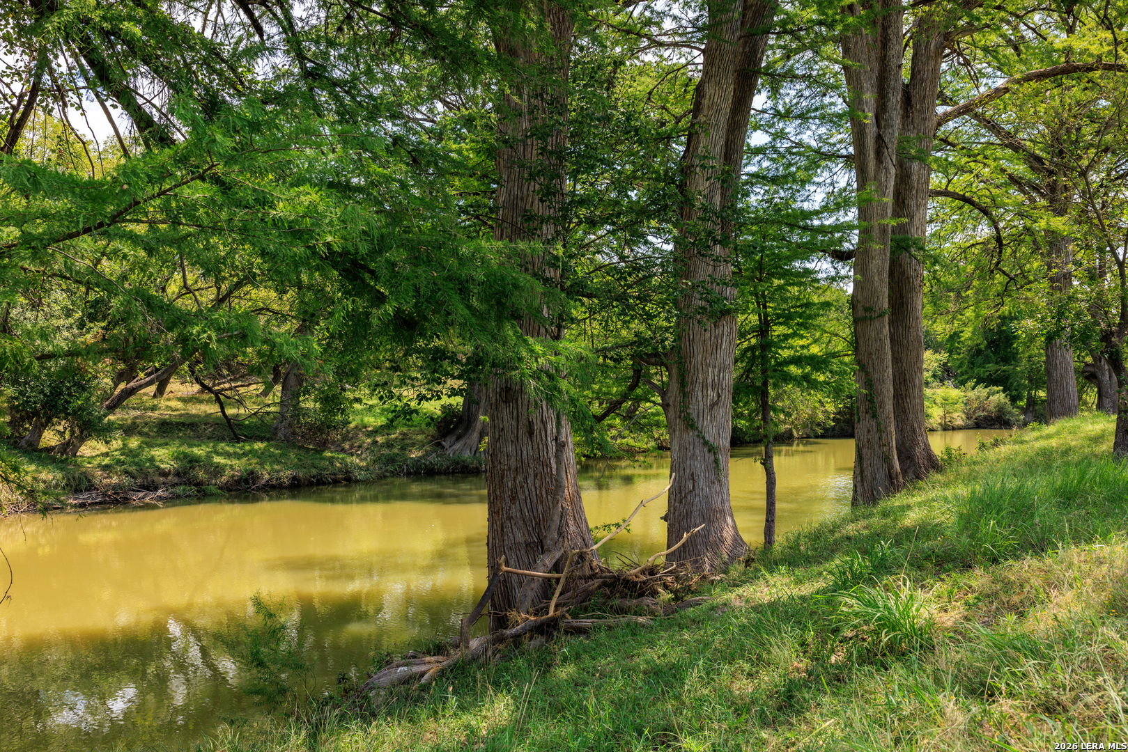 0 Rancho Del Rio Guadalupe Comfort, TX 78013 - Photo 30 of 33 a view of a backyard with swimming pool