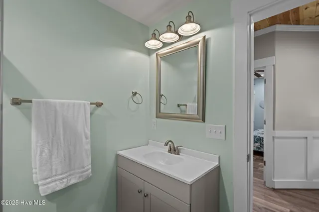 $3,000 | 501 Bridges Street, Unit A, Morehead City, NC 28557