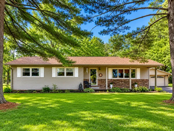 $289,900 | 956 Country Club Road, Metropolis, IL 62960