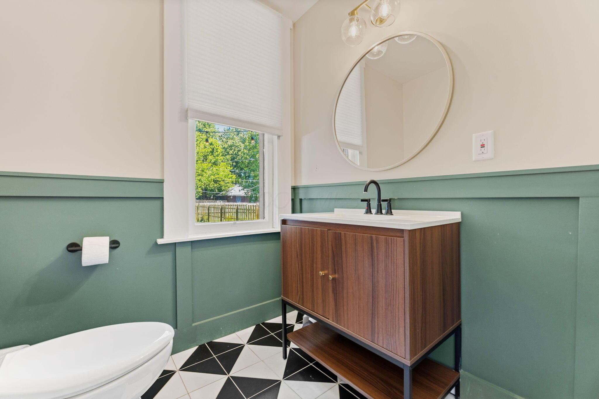 1698 Bryden Road Columbus, OH 43205 - Photo 15 of 43 Half Bath