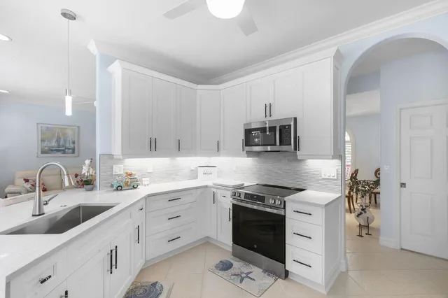 $699,999 | 3954 Recreation Lane, Naples, FL 34116