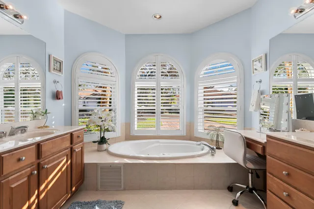 $699,999 | 3954 Recreation Lane, Naples, FL 34116