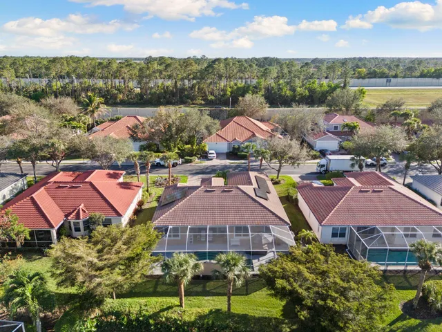 $699,999 | 3954 Recreation Lane, Naples, FL 34116