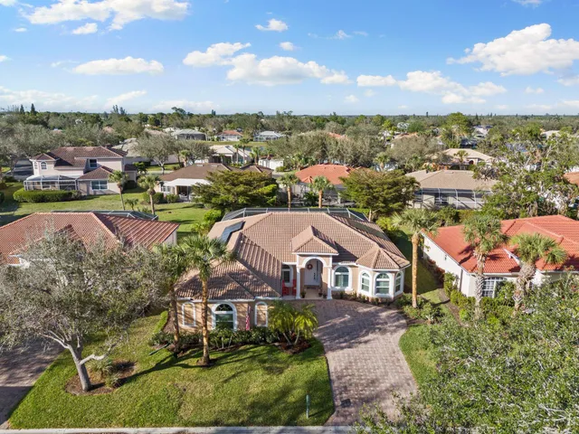 $699,999 | 3954 Recreation Lane, Naples, FL 34116