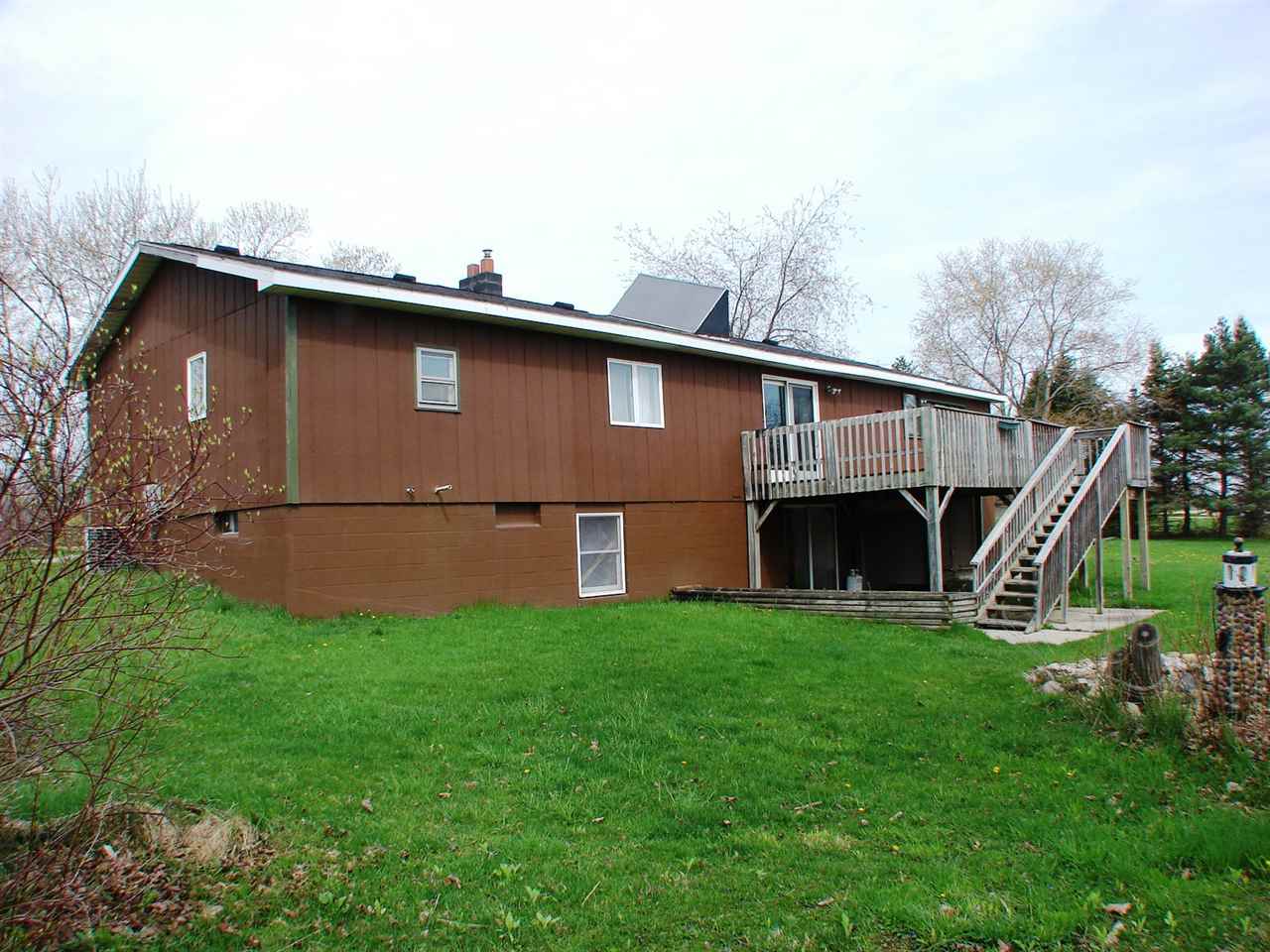 8565 South Smith Road Perrinton, MI 48871 - Photo 3 of 40 1815431-2.JPG