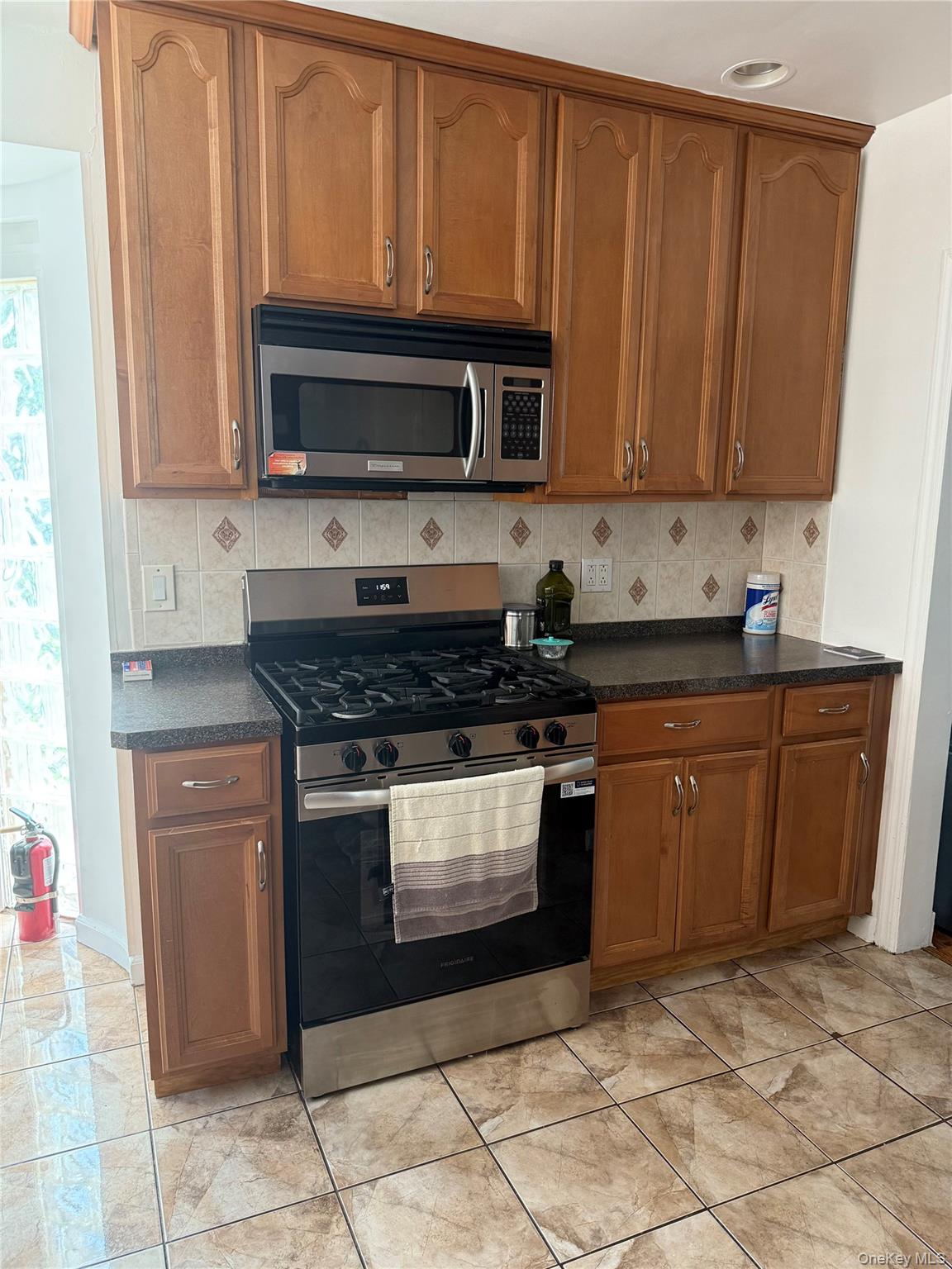 80-07 192nd Street Queens, NY 11366 - Photo 6 of 16
