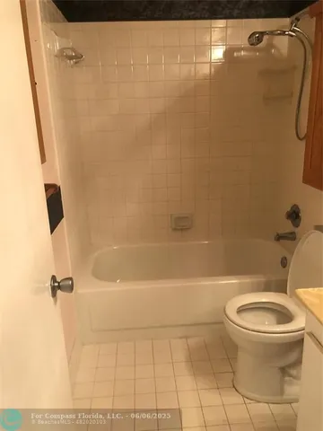 $1,700 | 151 Southwest 135th Terrace, Unit 203T, Pembroke Pines, FL 33027