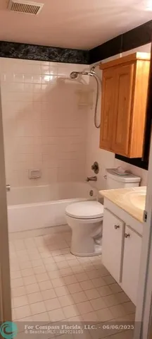 $1,700 | 151 Southwest 135th Terrace, Unit 203T, Pembroke Pines, FL 33027