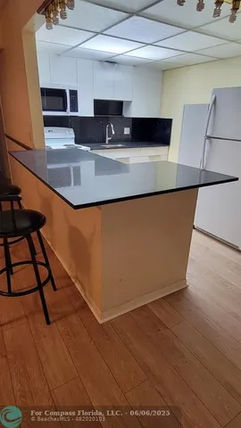 $1,700 | 151 Southwest 135th Terrace, Unit 203T, Pembroke Pines, FL 33027